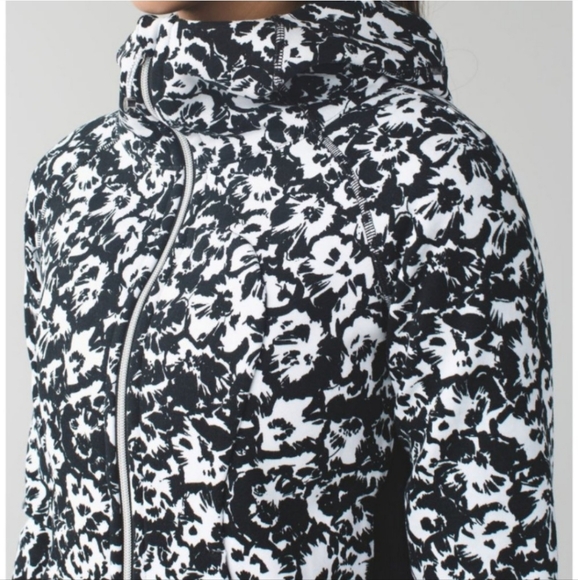 Lululemon Scuba Cotton Fleece Hoodie lll in fleur sombre black - Picture 3 of 11